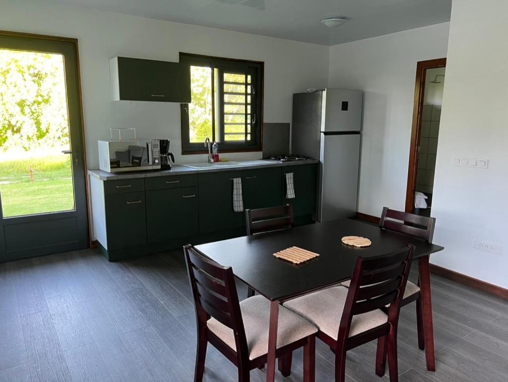 Parea Lodge Huahine Bungalow F2 #Miti Екстериор снимка